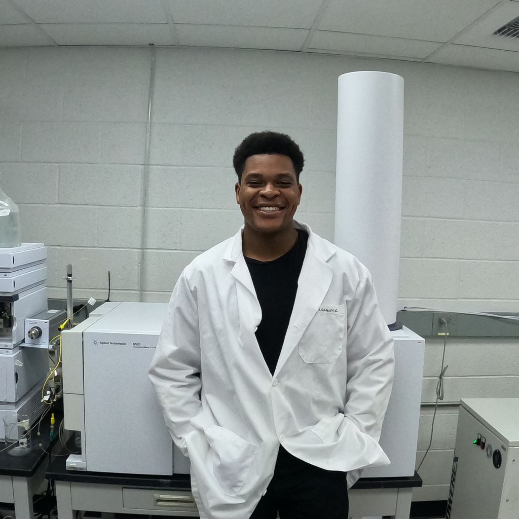 photo of lab member 